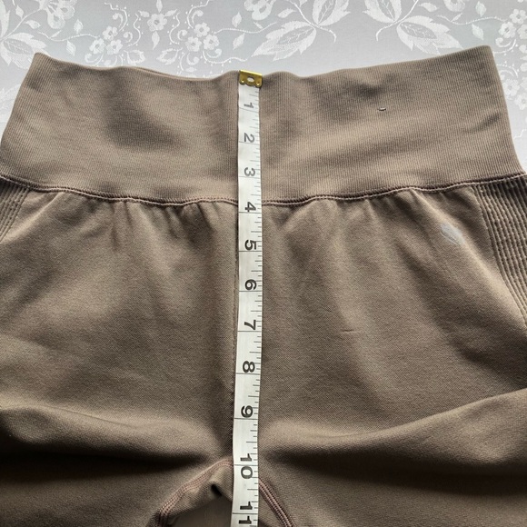 Forever 21 Coffee Brown Seamless Biker Shorts Elastic Activewear Women’s Size L - Picture 10 of 16